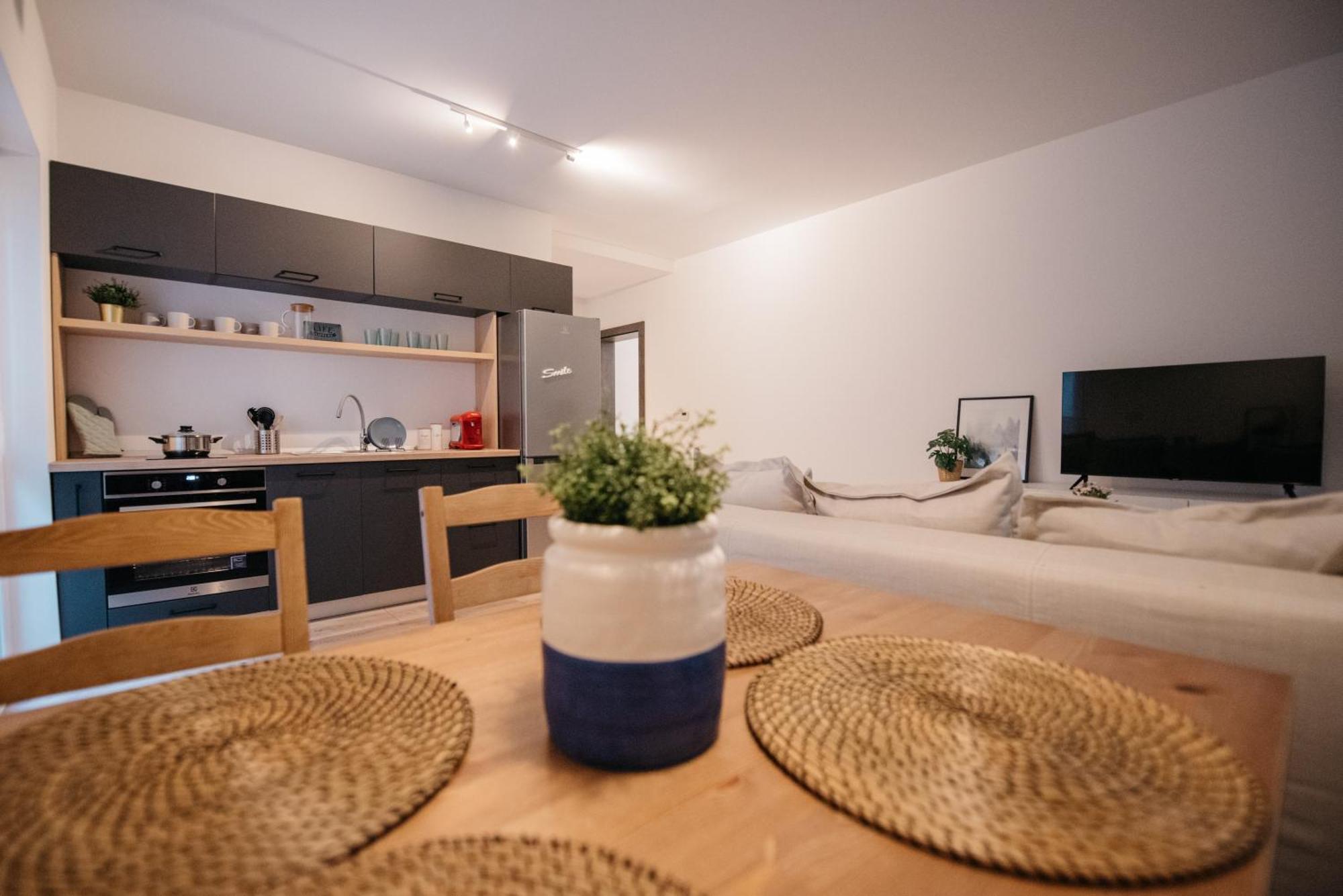 Nuez Apartments Dumbravita  Eksteriør bilde